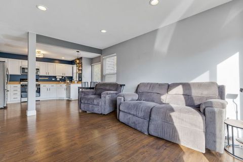 Tiny photo for 897 N Camden Lane, South Elgin, IL 60177 (MLS # 12493106)