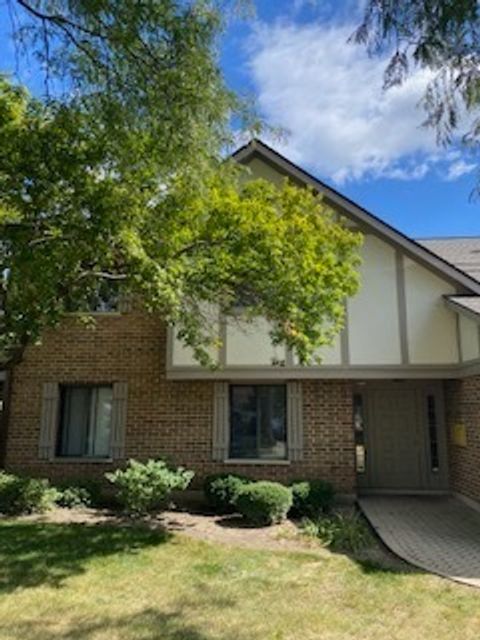 Photo of 1012 E Glavin Court #2A, Palatine, IL 60074 (MLS # 12491425)