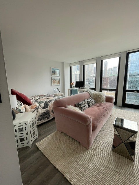 Tiny photo for 1 E Scott Street #2007, Chicago, IL 60610 (MLS # 12724173)