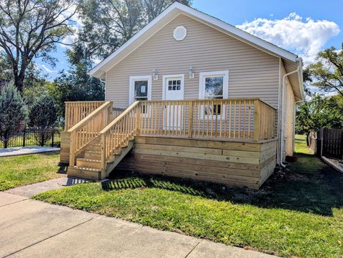 Photo of 323 N Illinois Avenue, Kankakee, IL 60901 (MLS # 12467866)