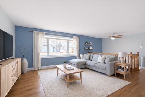 Tiny photo for 353 N Clark Drive, Palatine, IL 60074 (MLS # 12577420)