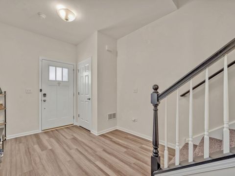 Tiny photo for 1617 Albany Street, Grayslake, IL 60030 (MLS # 12472680)