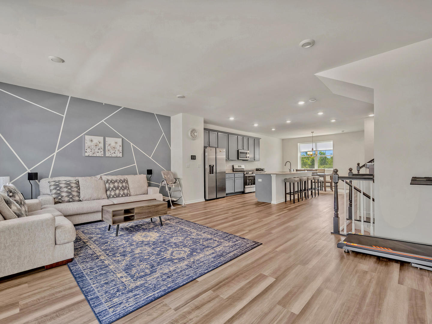 Grayslake, Illinois 60030, United States, 3 Bedrooms Bedrooms, ,3 BathroomsBathrooms,Residential,Active,210219