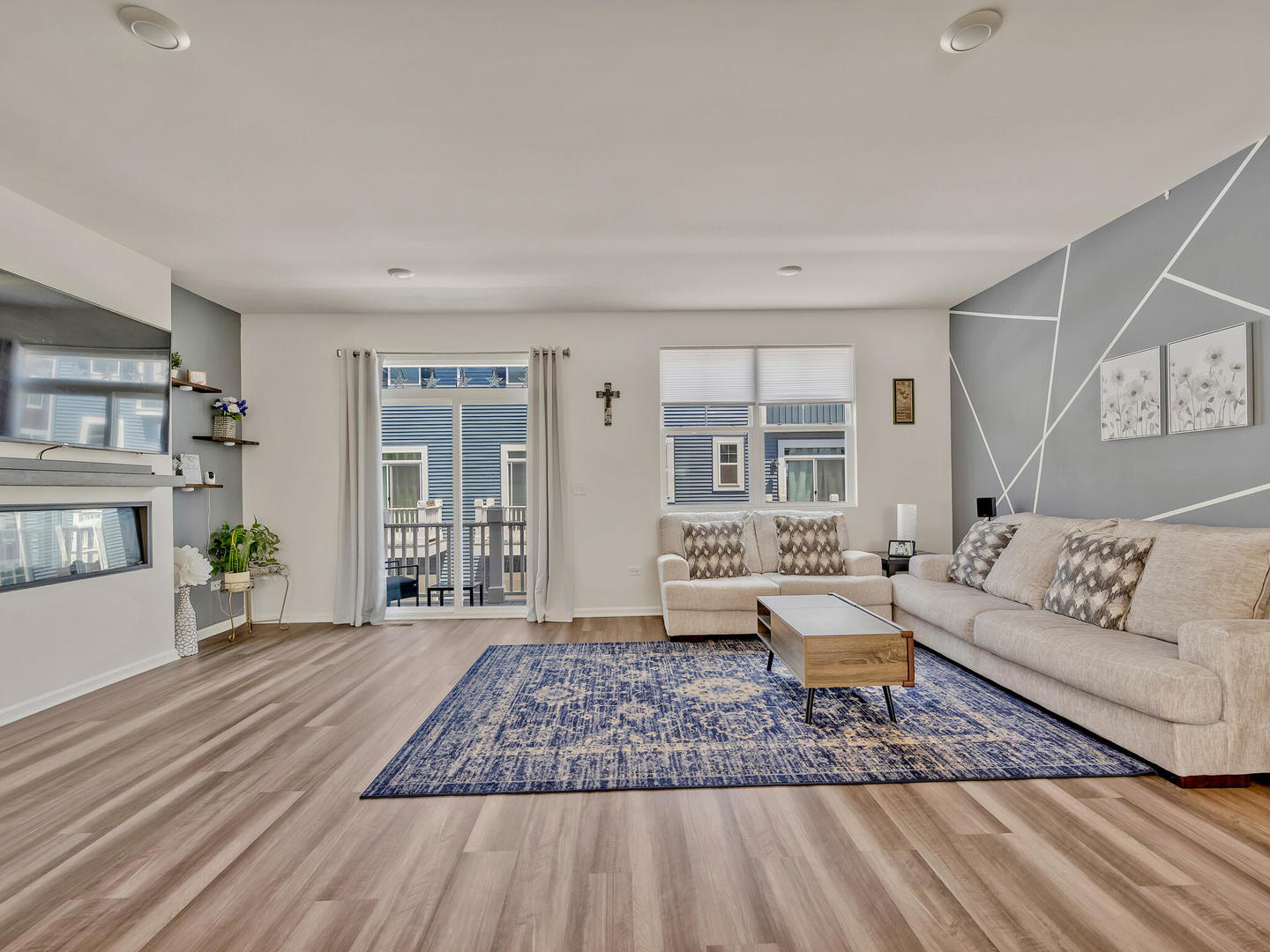 Grayslake, Illinois 60030, United States, 3 Bedrooms Bedrooms, ,3 BathroomsBathrooms,Residential,Active,210219