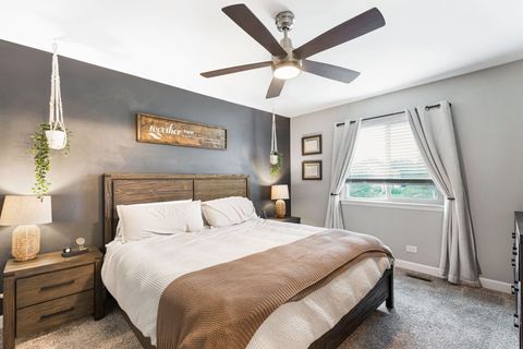 Tiny photo for 36253 N Bridlewood Avenue, Gurnee, IL 60031 (MLS # 12496436)