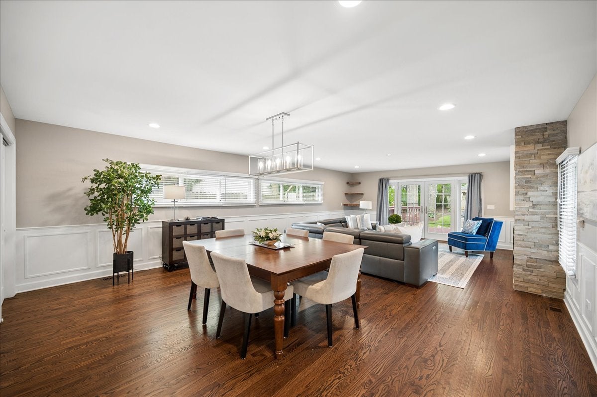 586 Earl Drive