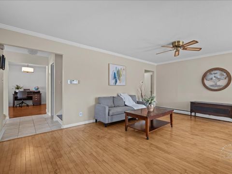 Tiny photo for 401 E Side Drive, Geneva, IL 60134 (MLS # 12594741)