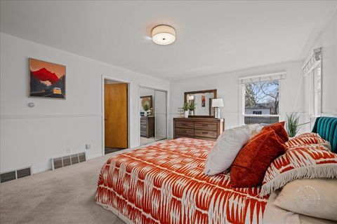 Tiny photo for 401 E Side Drive, Geneva, IL 60134 (MLS # 12594741)