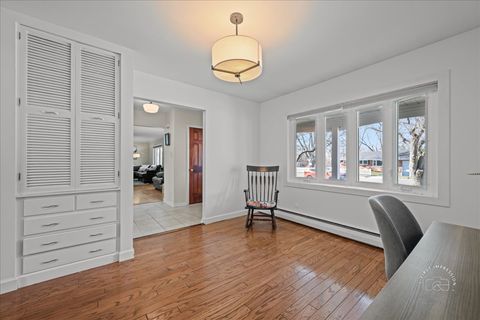 Tiny photo for 401 E Side Drive, Geneva, IL 60134 (MLS # 12594741)