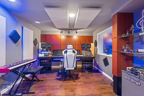 Tiny photo for 517 Meadowwood Lane, Oswego, IL 60543 (MLS # 12507766)