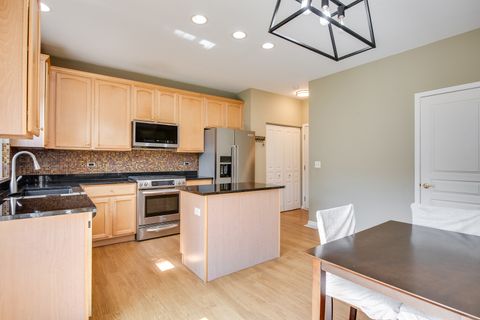 Tiny photo for 2889 Peachtree Circle, Aurora, IL 60502 (MLS # 12602329)