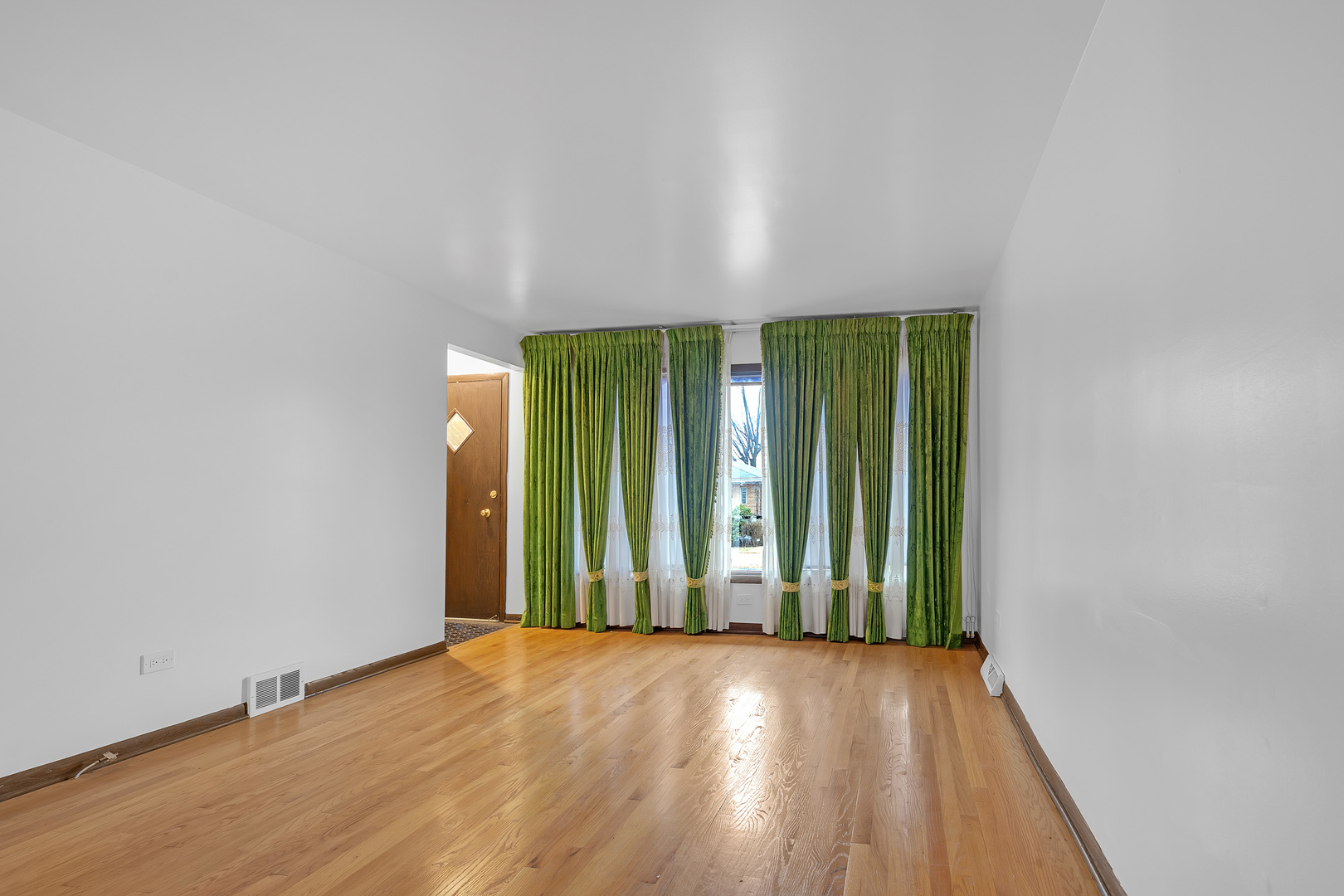 6102 W 64th Street