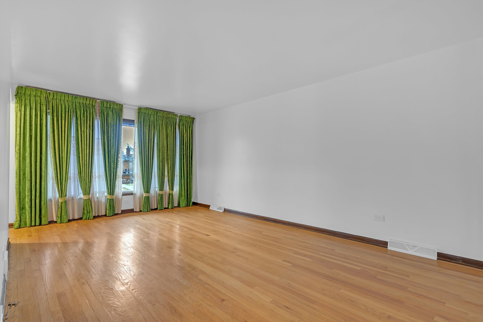 6102 W 64th Street