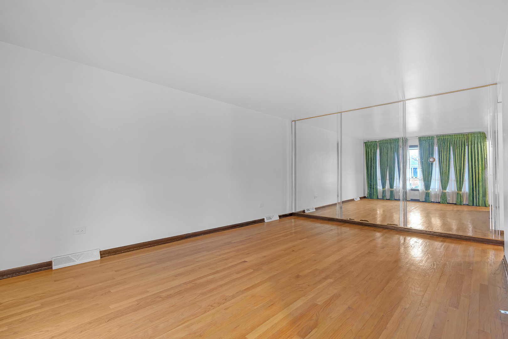 6102 W 64th Street