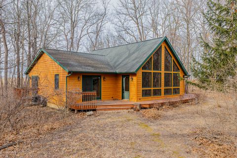 Photo of 18 Lincoln Court, Putnam, IL 61560 (MLS # 12578553)