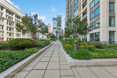 Tiny photo for 130 N Garland Court #2612, Chicago, IL 60602 (MLS # 12405928)