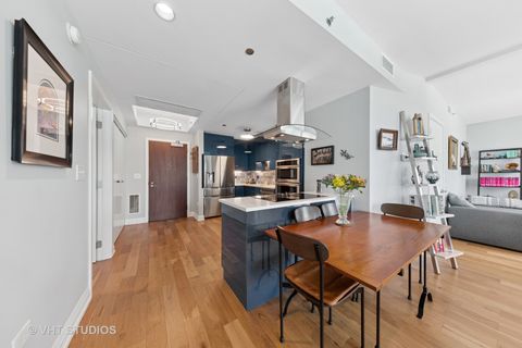 Tiny photo for 130 N Garland Court #2612, Chicago, IL 60602 (MLS # 12405928)