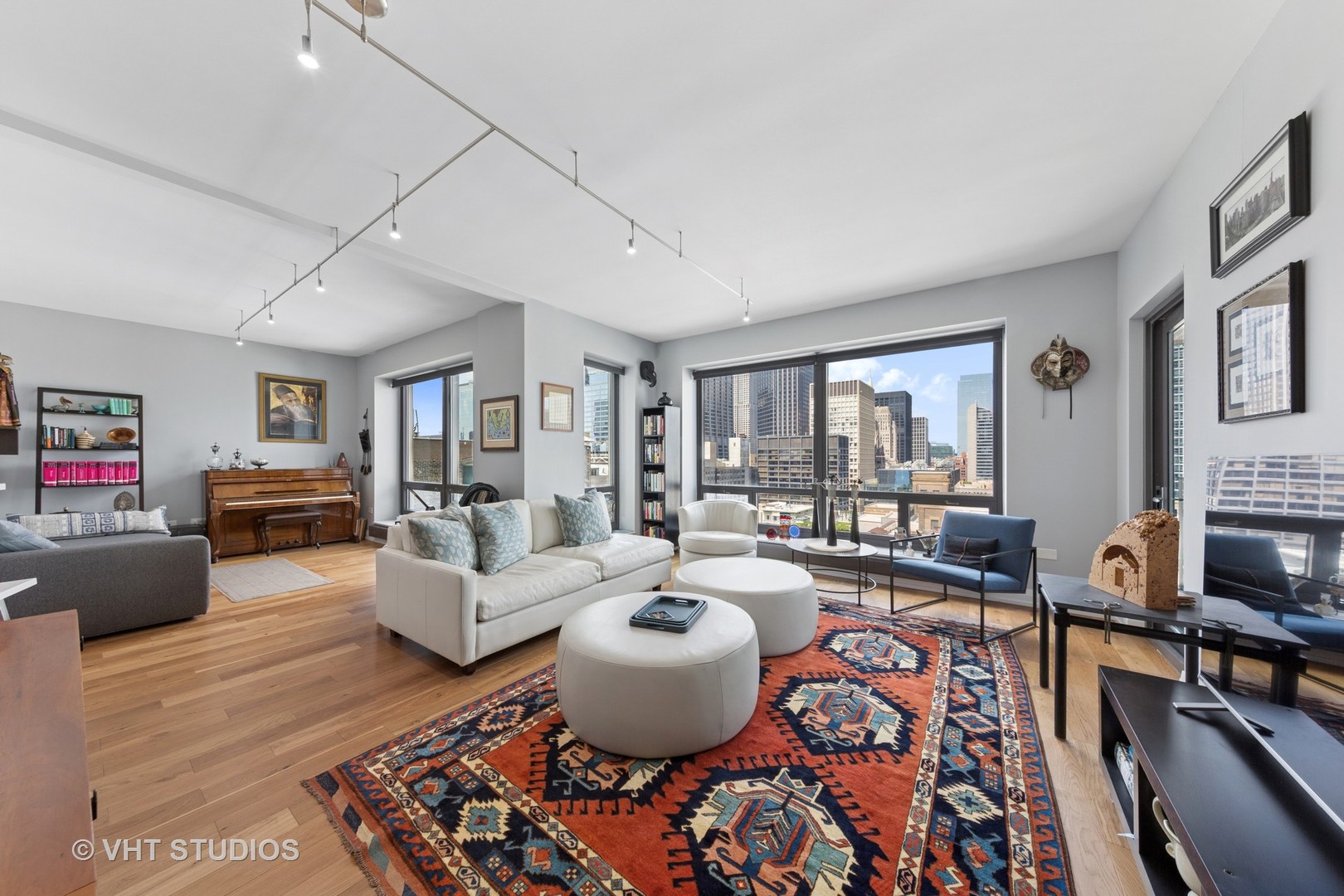 130 N Garland Court 2612
