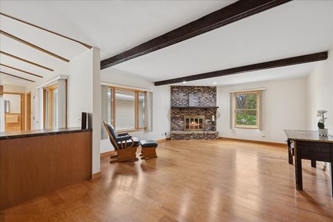 Tiny photo for 612 White Pine Road, Buffalo Grove, IL 60089 (MLS # 12536174)