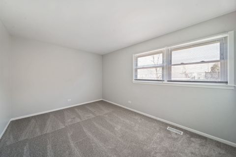 Tiny photo for 526 King Arthur Way, Bolingbrook, IL 60440 (MLS # 12578822)
