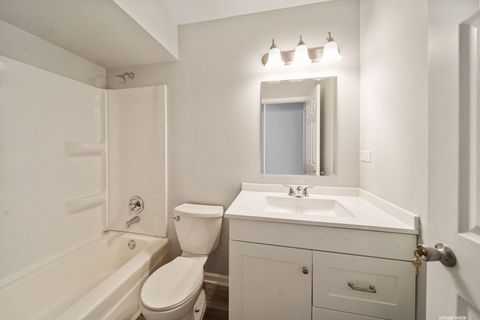 Tiny photo for 526 King Arthur Way, Bolingbrook, IL 60440 (MLS # 12578822)