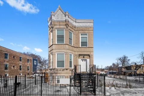 3824 W Fulton Street Chicago IL 60624