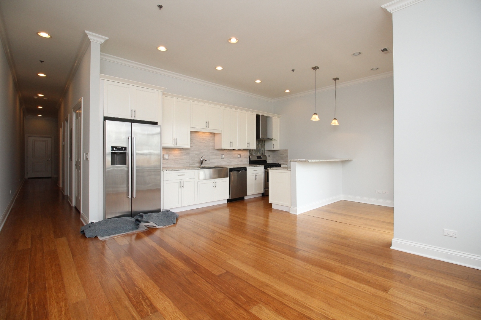1609 W Warren Boulevard 407