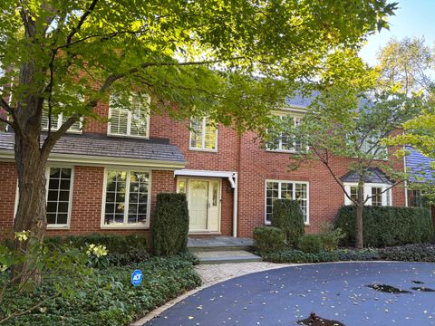 1021 W Old Mill Road Lake Forest IL 60045