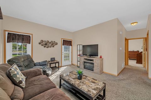 Tiny photo for 21476 Mays Lake Court, Crest Hill, IL 60403 (MLS # 12498751)