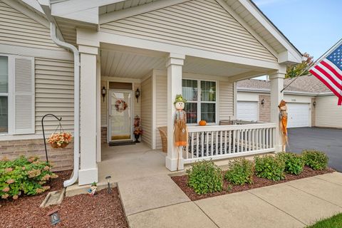 Tiny photo for 21476 Mays Lake Court, Crest Hill, IL 60403 (MLS # 12498751)