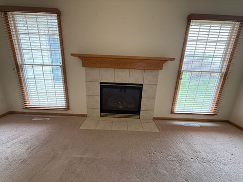 Tiny photo for 34 Madison Circle, Davenport, IA 52806 (MLS # 12616309)