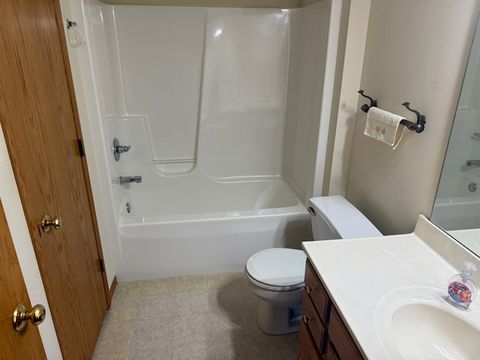 Tiny photo for 34 Madison Circle, Davenport, IA 52806 (MLS # 12616309)