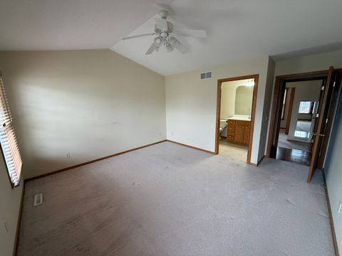 Tiny photo for 34 Madison Circle, Davenport, IA 52806 (MLS # 12616309)