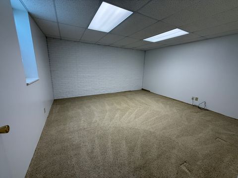 Tiny photo for 34 Madison Circle, Davenport, IA 52806 (MLS # 12616309)