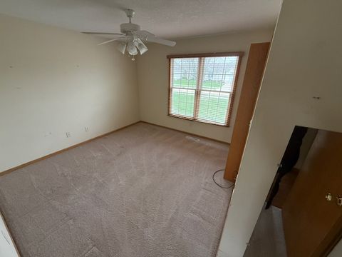 Tiny photo for 34 Madison Circle, Davenport, IA 52806 (MLS # 12616309)