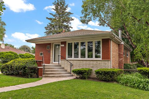 9017 S 50th Avenue Oak Lawn IL 60453