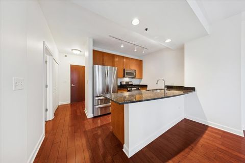 Tiny photo for 1250 S Michigan Avenue #1400, Chicago, IL 60605 (MLS # 12488404)