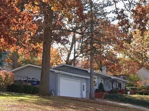 Photo of 4 Forest Knolls, Decatur, IL 62521 (MLS # 12588246)