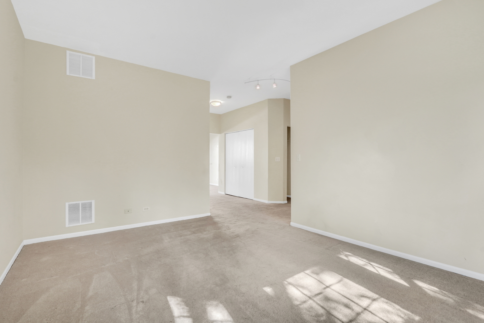 983 Ellsworth Drive