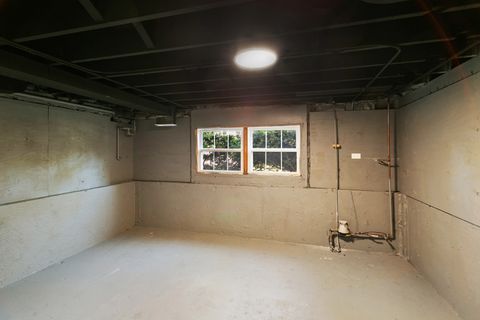 Tiny photo for 531 W Winchester Road, Chicago Heights, IL 60411 (MLS # 12541414)