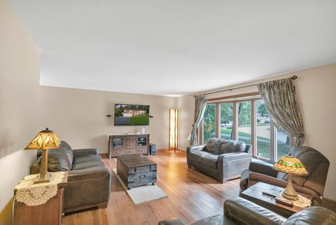 Tiny photo for 512 N Forest Drive, Addison, IL 60101 (MLS # 12478578)