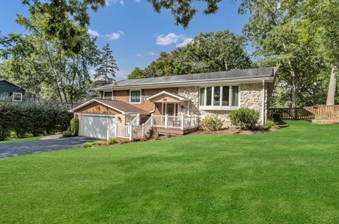 Tiny photo for 512 N Forest Drive, Addison, IL 60101 (MLS # 12478578)