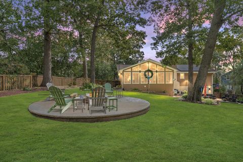 Tiny photo for 512 N Forest Drive, Addison, IL 60101 (MLS # 12478578)