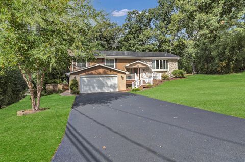 Tiny photo for 512 N Forest Drive, Addison, IL 60101 (MLS # 12478578)