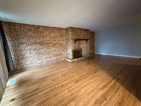 Tiny photo for 5500 Hillcrest Lane #3A, Lisle, IL 60532 (MLS # 12608267)