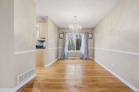 Tiny photo for 138 Emerald Drive, Streamwood, IL 60107 (MLS # 12621111)