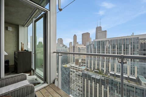 Tiny photo for 600 N FAIRBANKS Court #3304, Chicago, IL 60611 (MLS # 12749381)