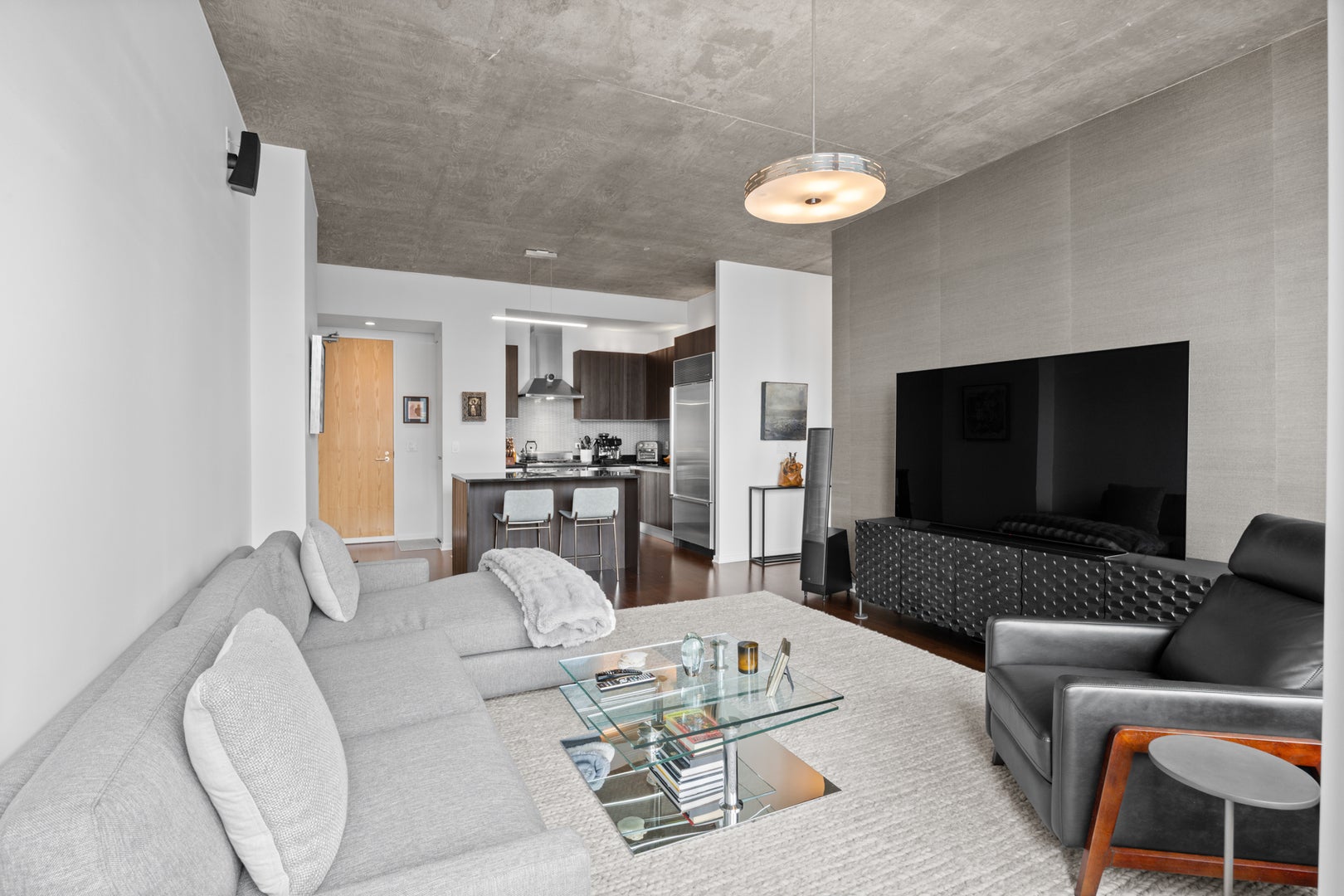 600 N FAIRBANKS Court 3304