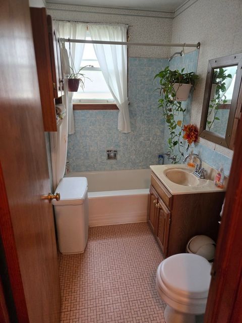 Tiny photo for 3421 Sunset Lane, Franklin Park, IL 60131 (MLS # 12502227)