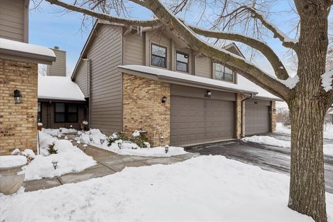 Photo of 8065 Wildwood Lane, Darien, IL 60561 (MLS # 12522892)